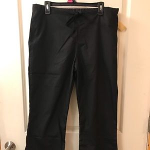 Cherokee Women’s Medium Petite scrub pants Black